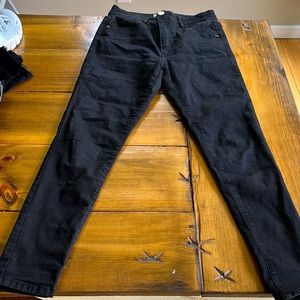 Wit & Wisdom Size 2 Black Skinny Jeans.